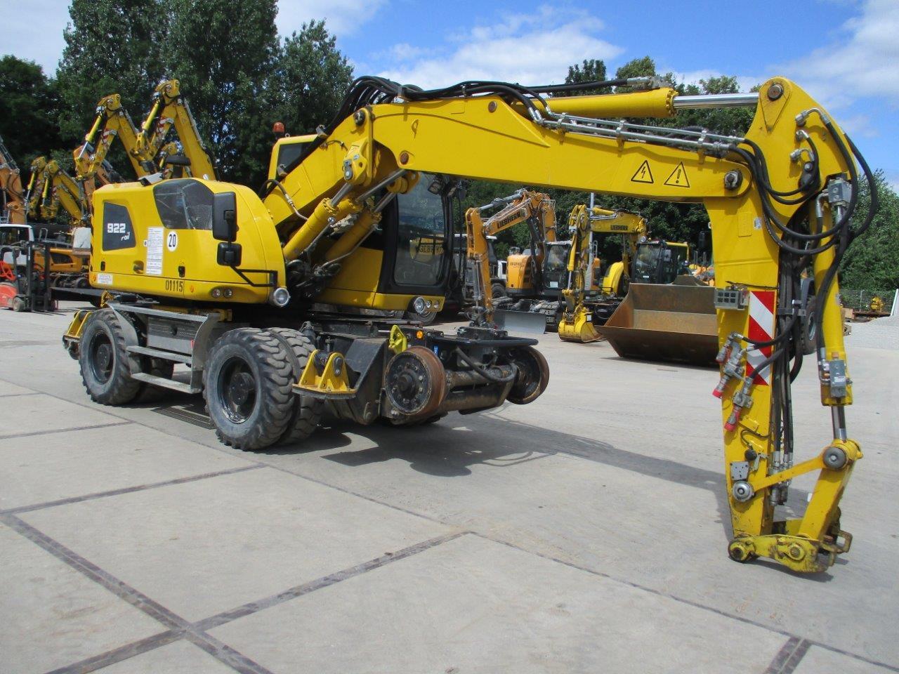 LIEBHERR A 922 Litr. PL wheel-type excavator