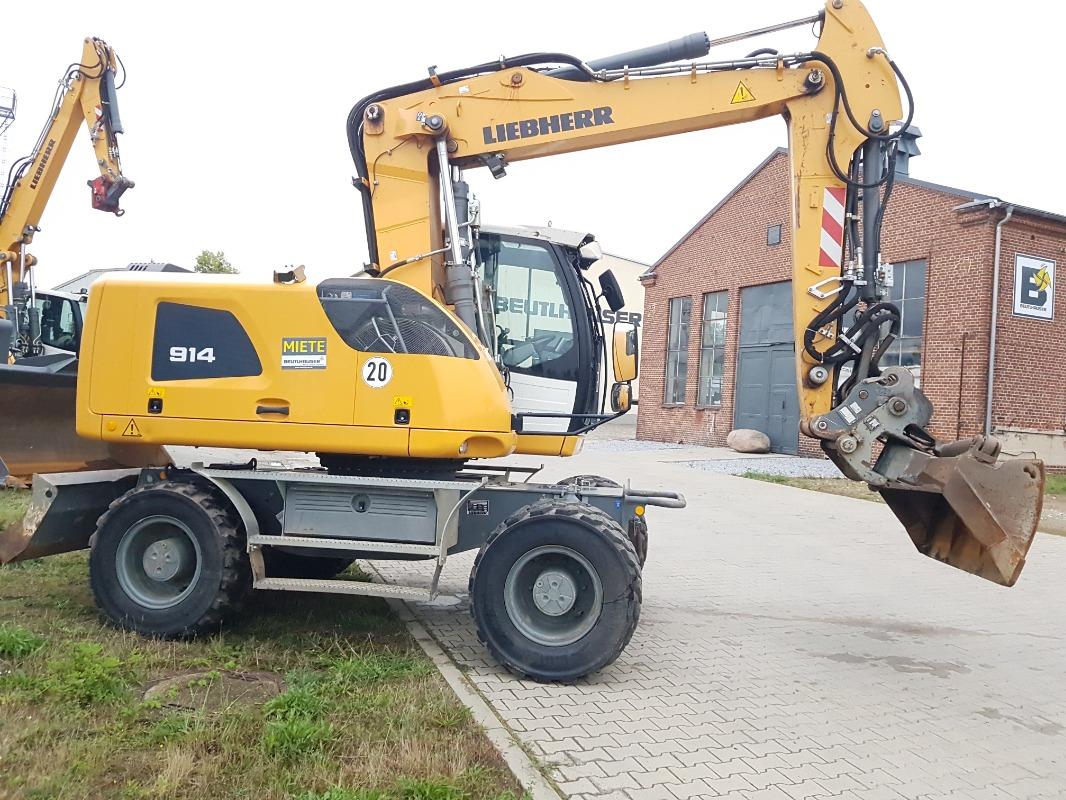 LIEBHERR A 914 Litronic wheel-type excavator