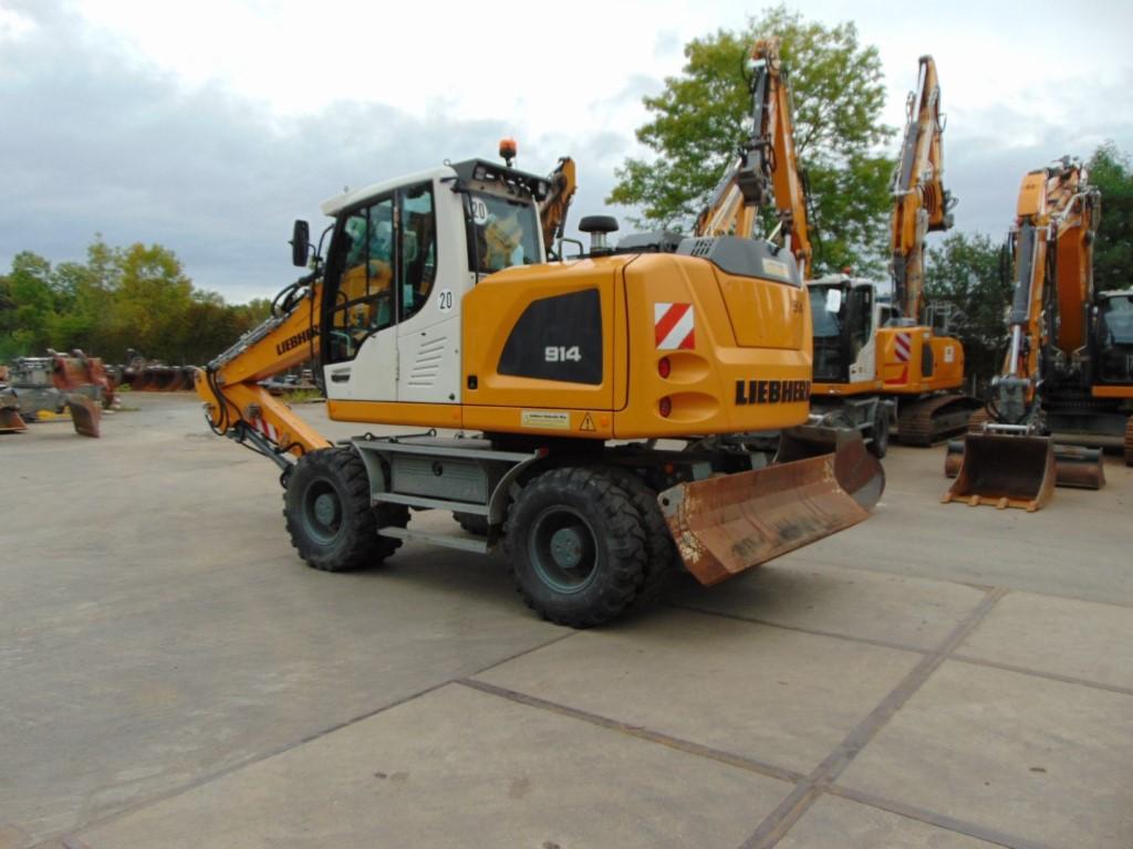 LIEBHERR A 914 Litronic wheel-type excavator