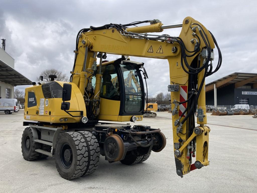 LIEBHERR A 922 Litr. PL wheel-type excavator