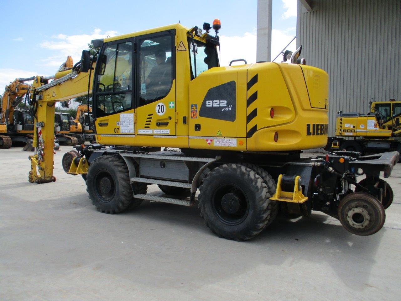 LIEBHERR A 922 Litr. PL wheel-type excavator