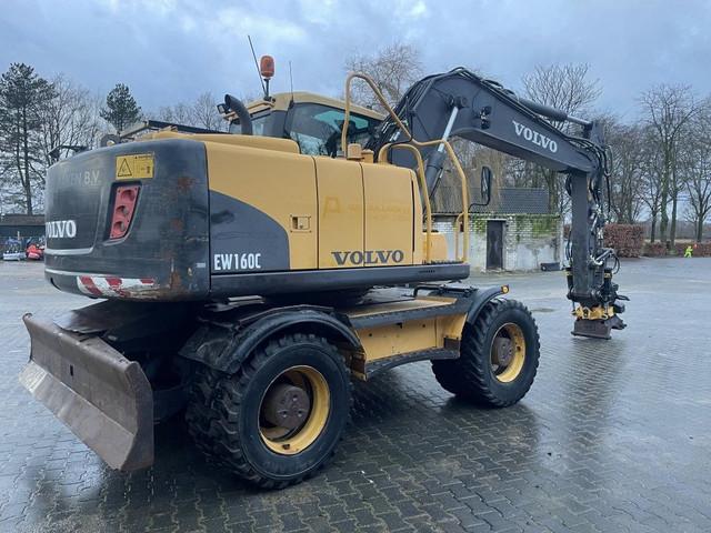 VOLVO EW160C wheel-type excavator