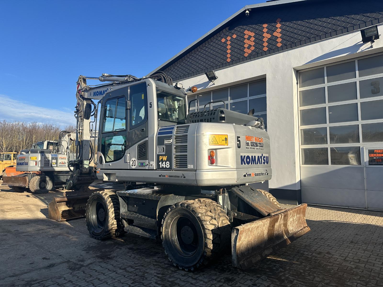 KOMATSU PW148-8 wheel-type excavator