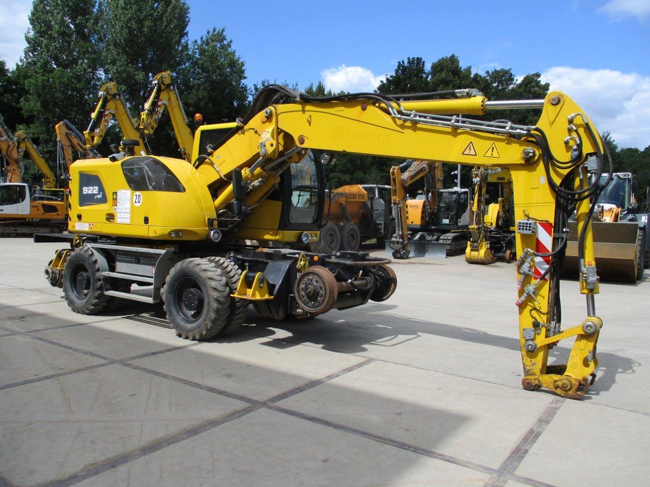 LIEBHERR A 922 Litr. PL wheel-type excavator