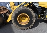 KOMATSU WA270-7 front loader