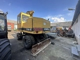 CATERPILLAR 212B wheel-type excavator