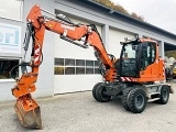 LIEBHERR A 910 Compact Litronic wheel-type excavator