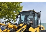 KOMATSU WA270-7 front loader