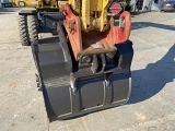 KOMATSU PW160-8 wheel-type excavator