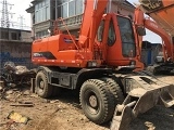 DOOSAN DX210W wheel-type excavator