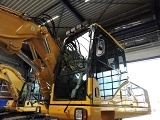 KOMATSU PW220-7 wheel-type excavator