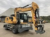 LIEBHERR A 920 Litronic wheel-type excavator