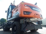 DOOSAN DX210W wheel-type excavator