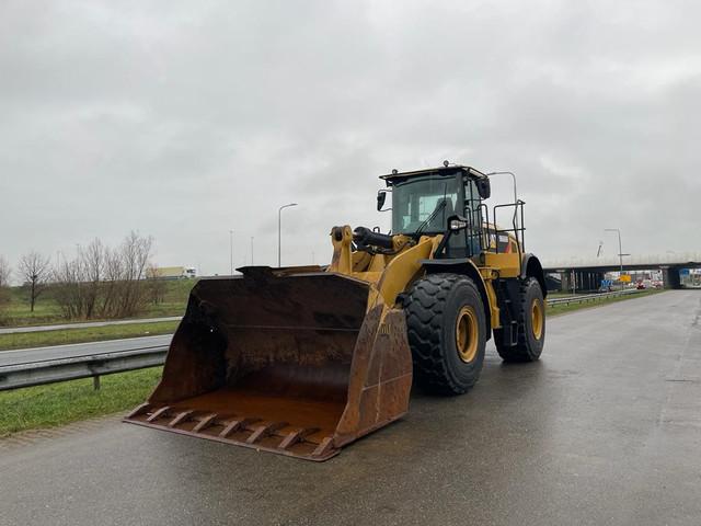 CATERPILLAR 966M front loader