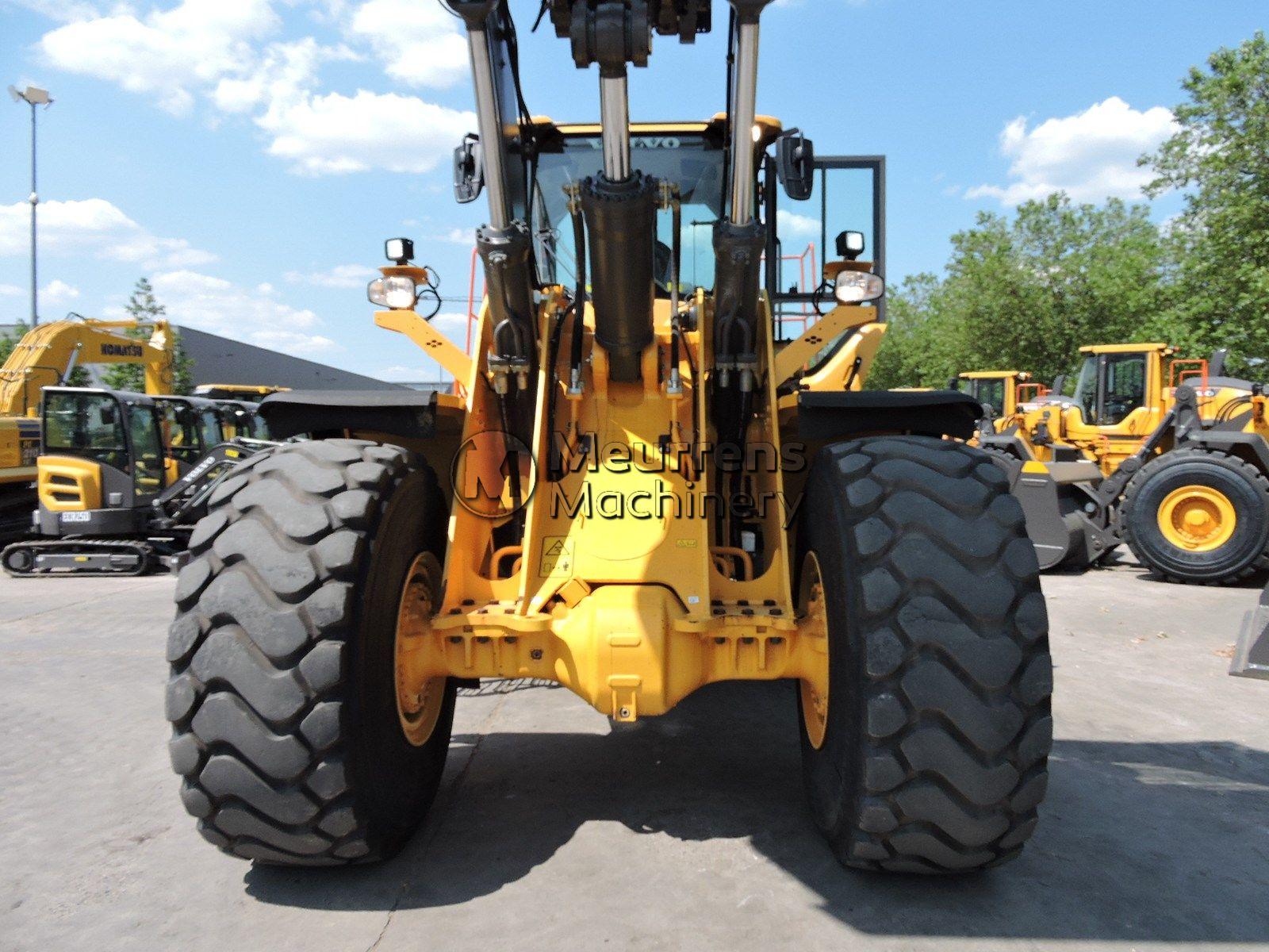 VOLVO L180H front loader