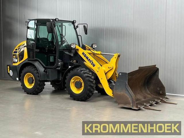 KOMATSU WA70M-8E0 front loader