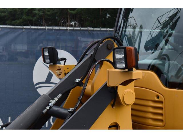 VOLVO L25F front loader