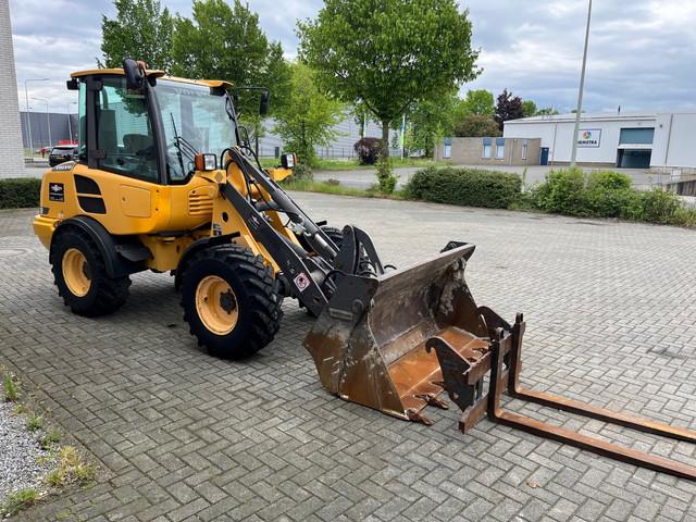 VOLVO L25F front loader