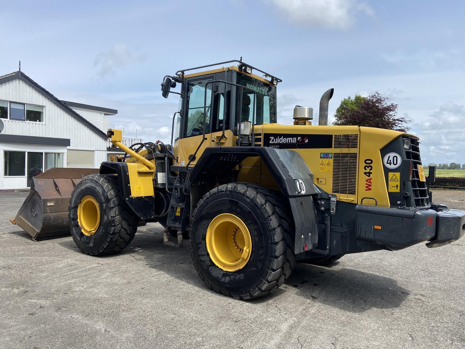 KOMATSU WA 430-6 front loader