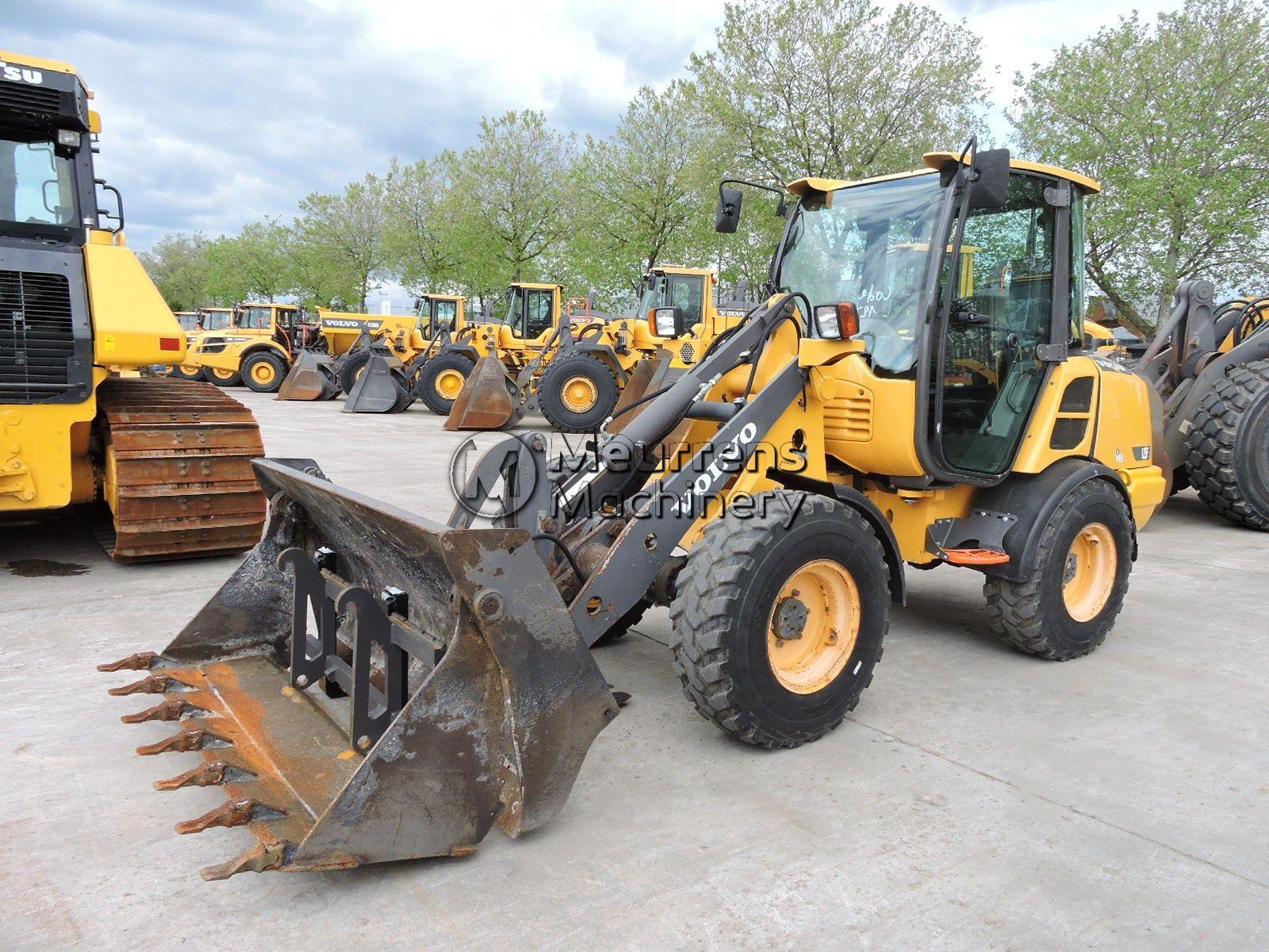 VOLVO L25F front loader