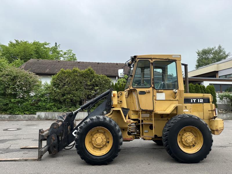 CATERPILLAR IT 12 F front loader