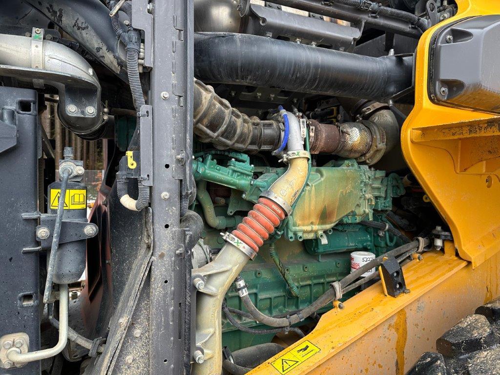 VOLVO L70H front loader