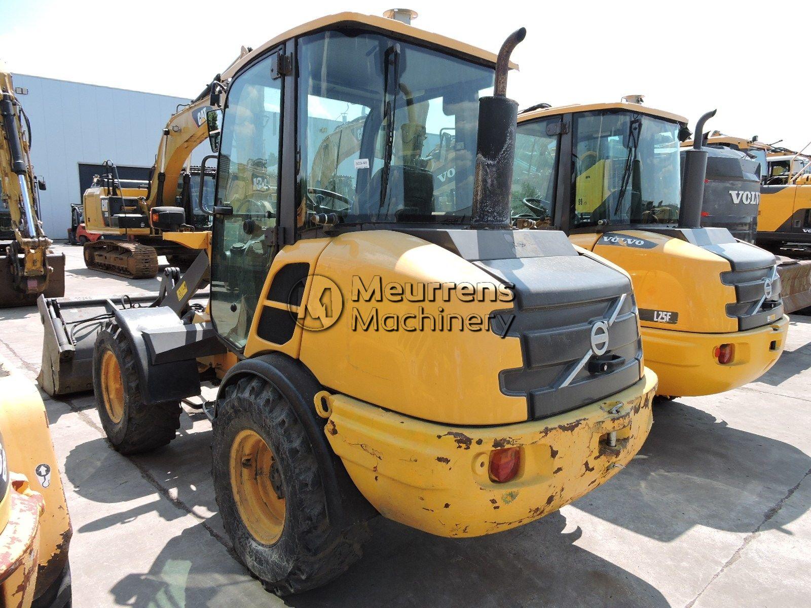 VOLVO L25F front loader