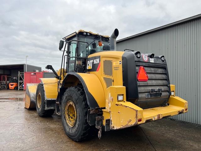 CATERPILLAR 962M front loader