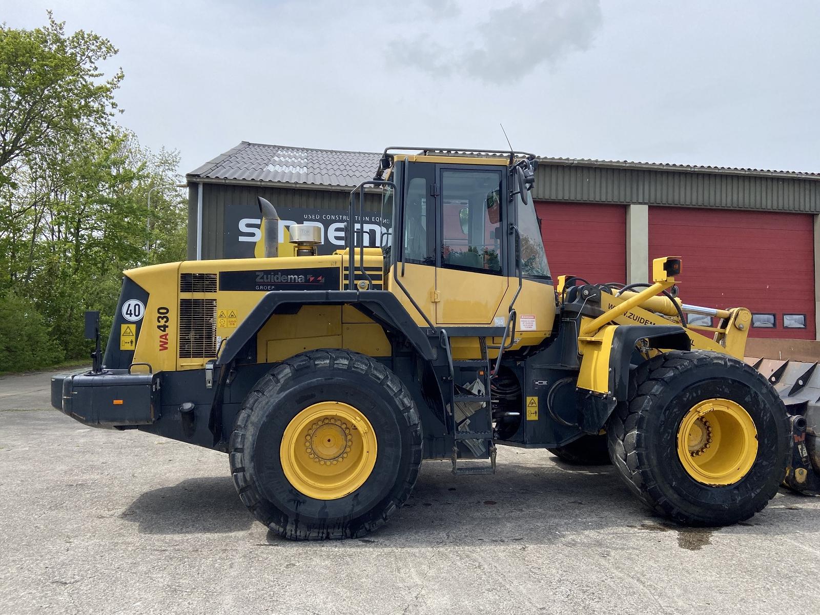 KOMATSU WA 430-6 front loader