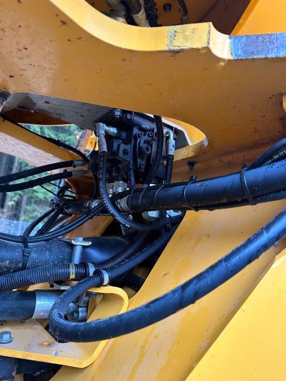 VOLVO L70H front loader