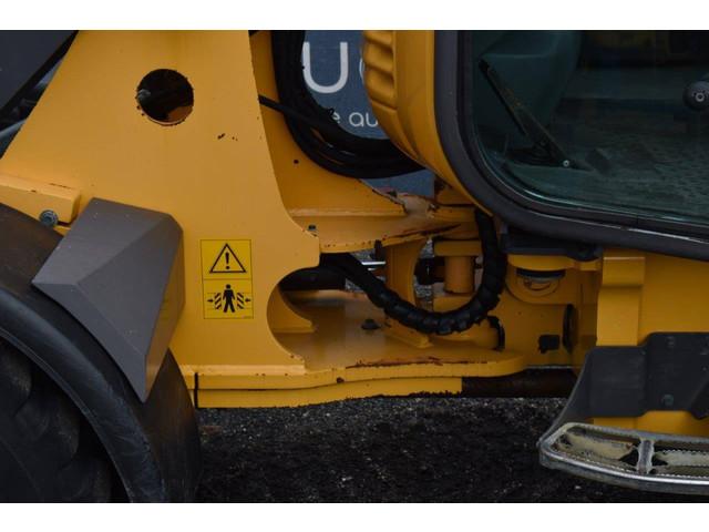 VOLVO L25F front loader