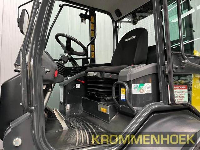 KOMATSU WA80M-8E0 front loader