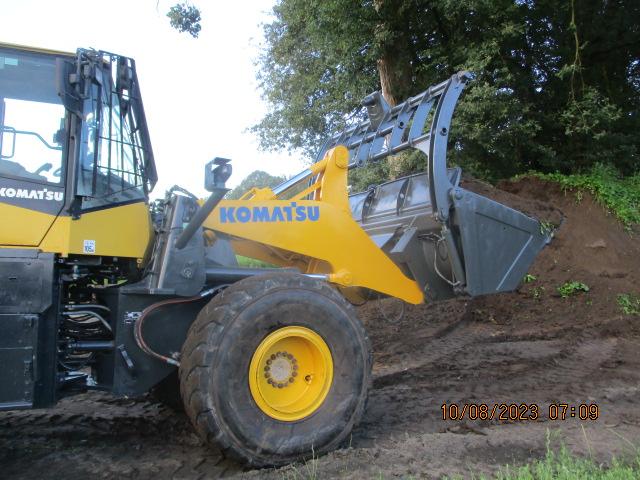 KOMATSU WA 320-3 front loader