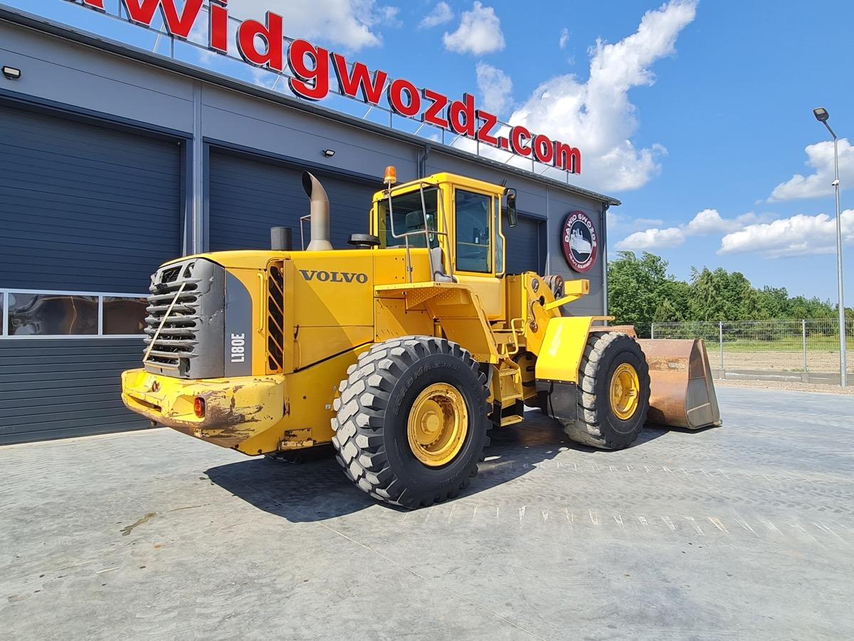 VOLVO L180E front loader