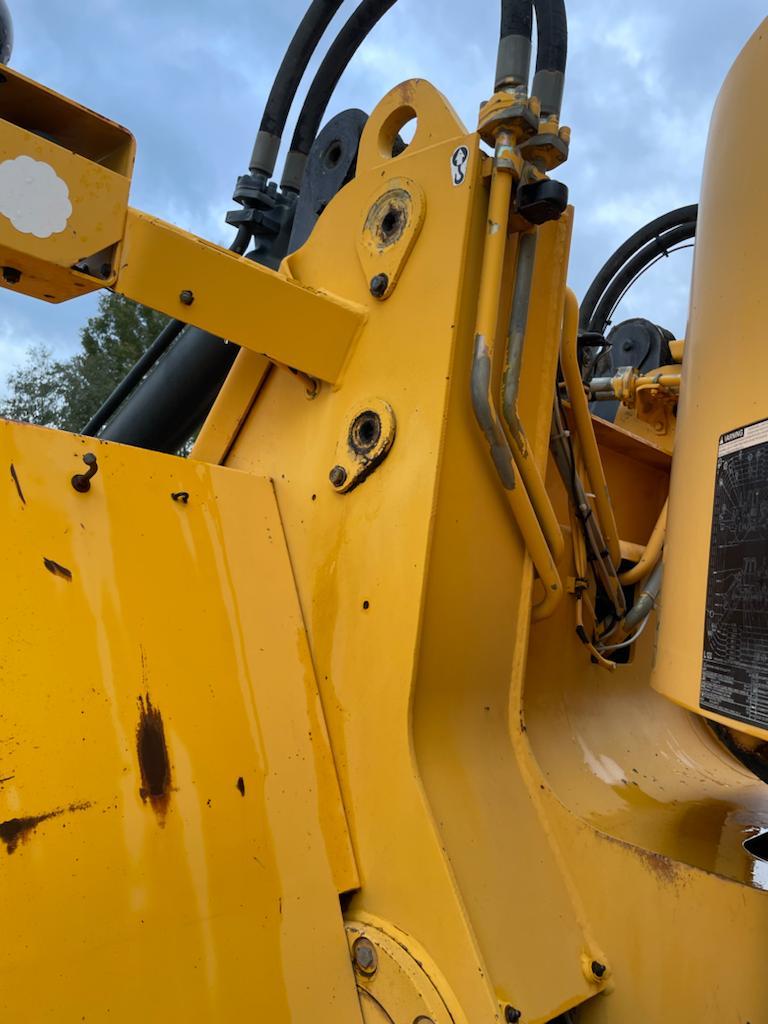 VOLVO L 120 front loader