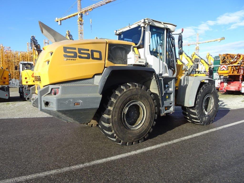 LIEBHERR L 550 XPower front loader