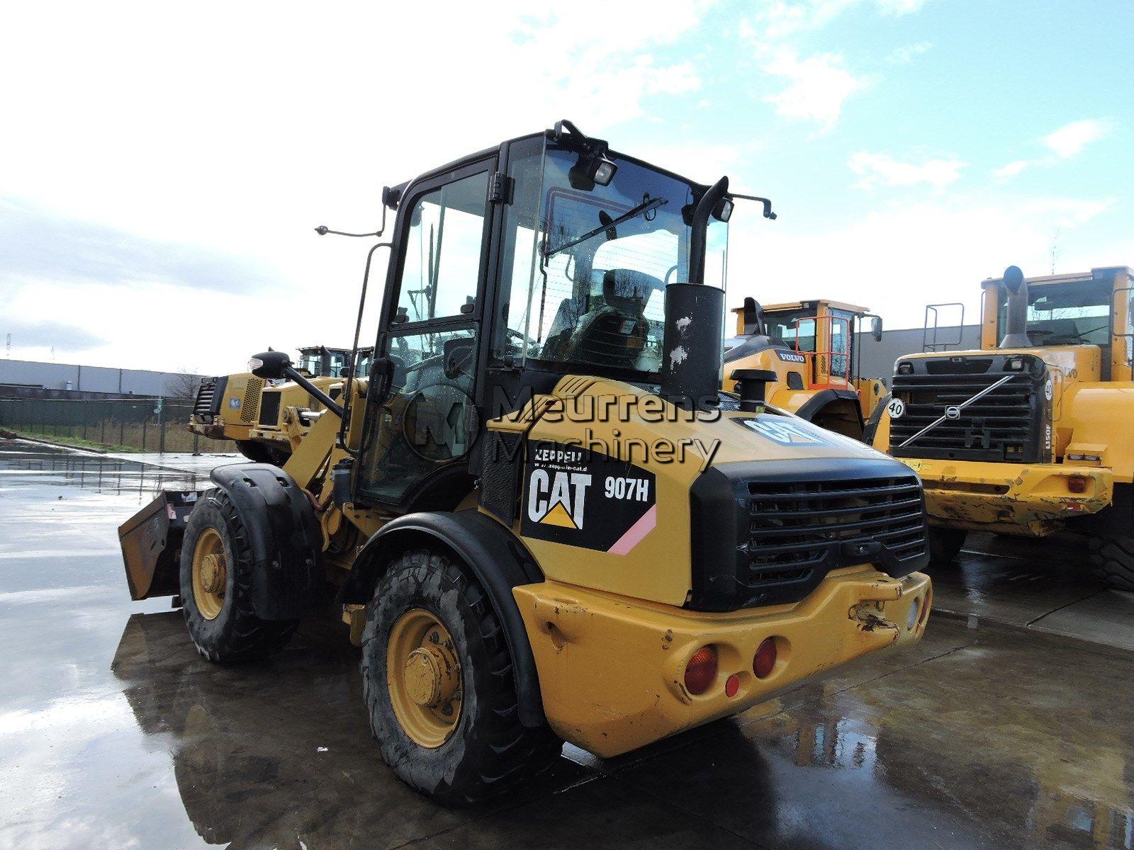 CATERPILLAR 907H front loader