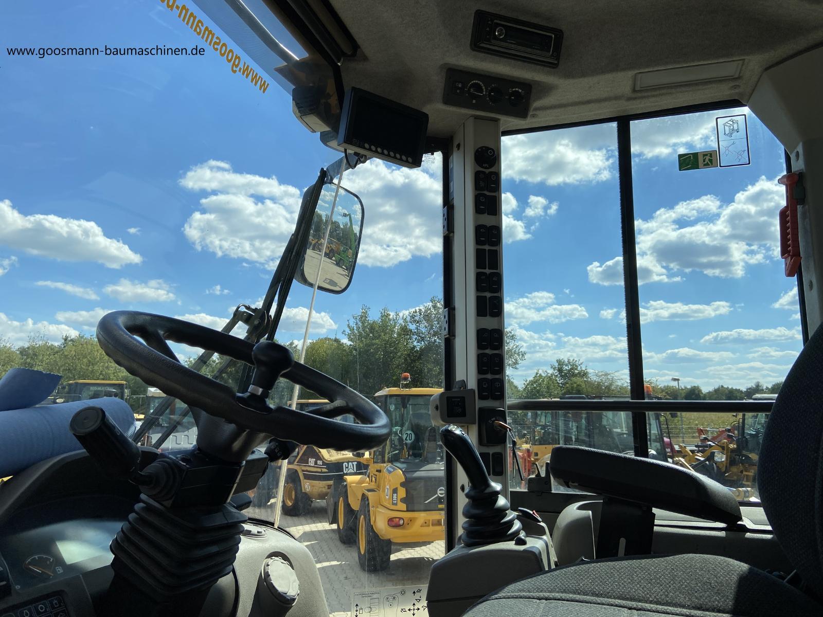 VOLVO L60G front loader