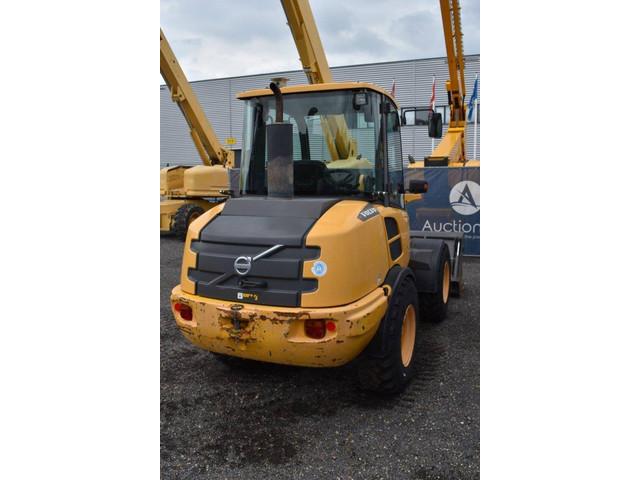 VOLVO L25F front loader