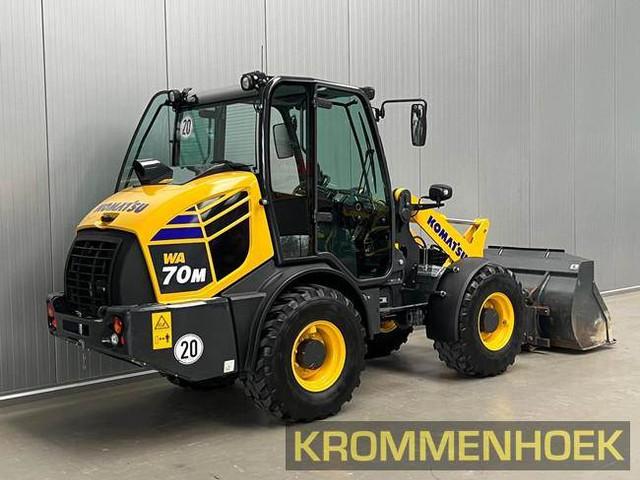 KOMATSU WA70M-8E0 front loader