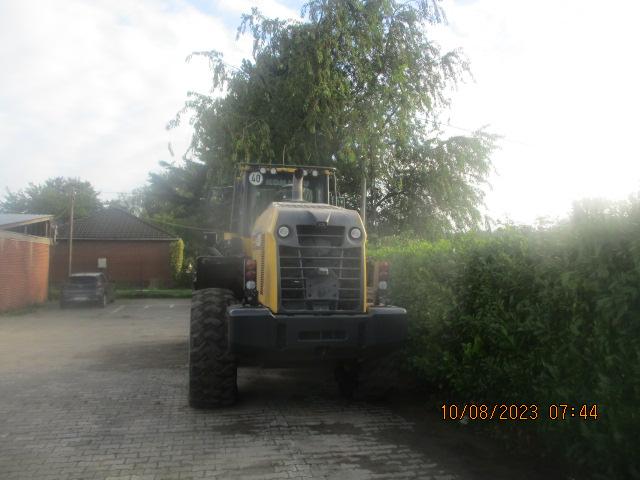 KOMATSU WA 320-3 front loader