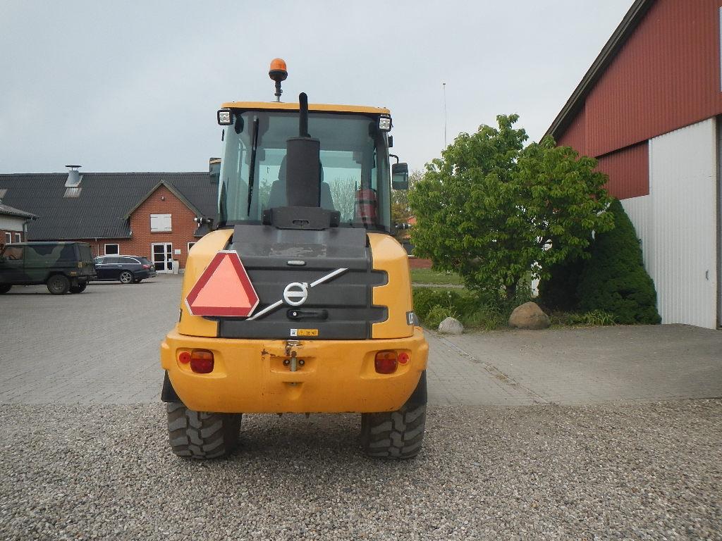 VOLVO L25F front loader