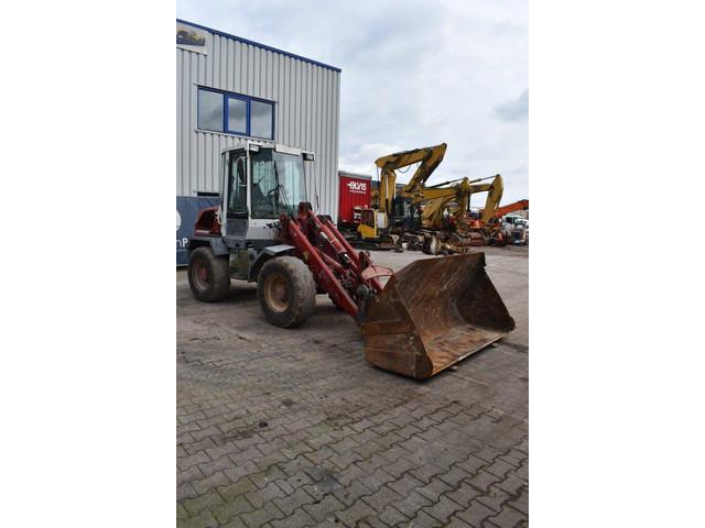 LIEBHERR L 507 Stereo front loader