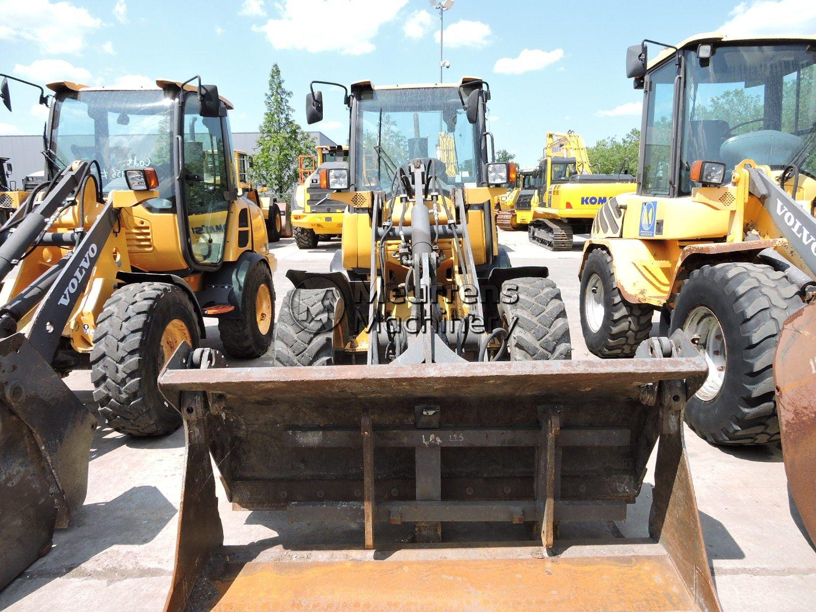 VOLVO L25F front loader