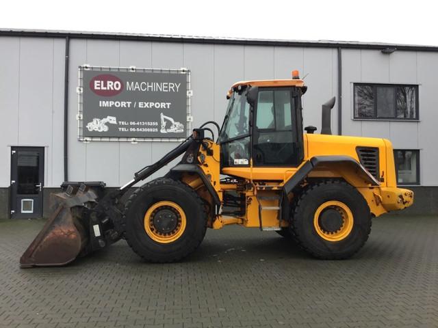 JCB 426 e HT front loader