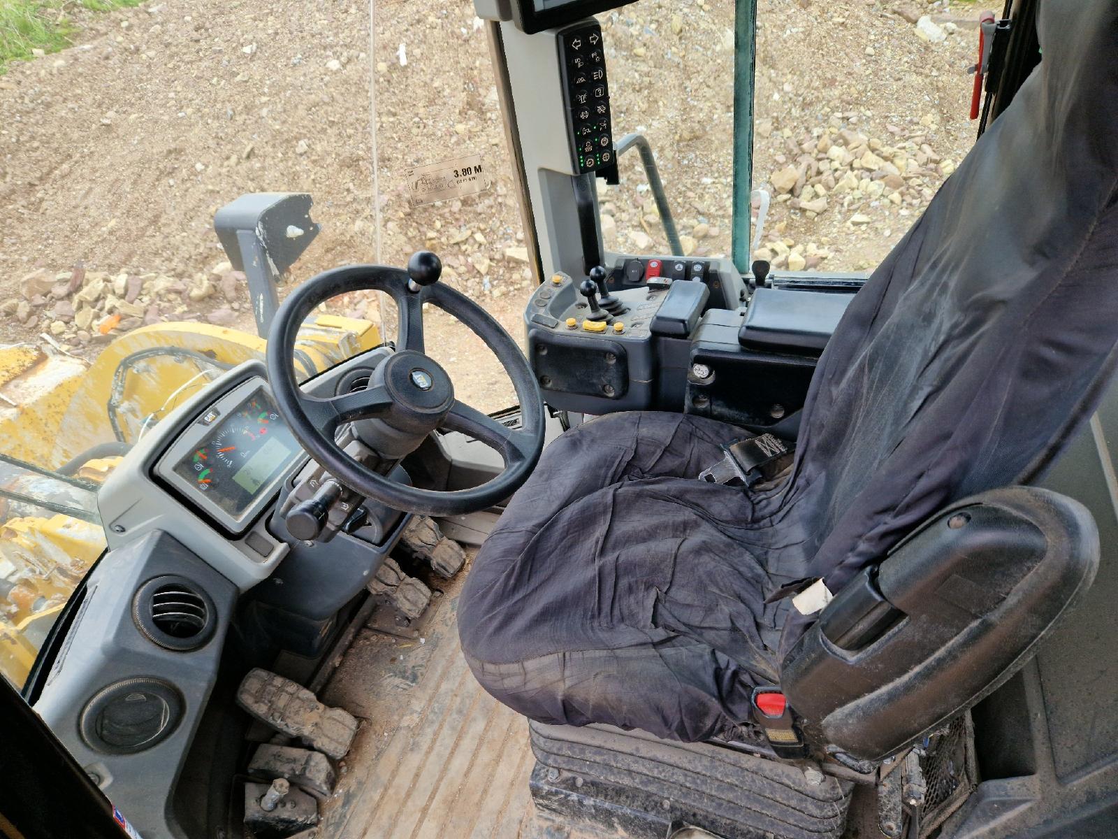 CATERPILLAR 950M front loader