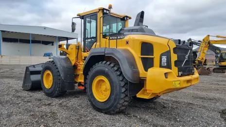 VOLVO L110H front loader