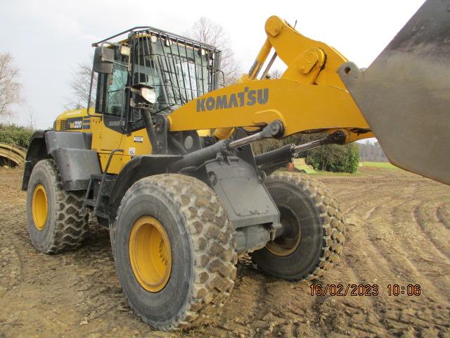 KOMATSU WA 320-3 front loader