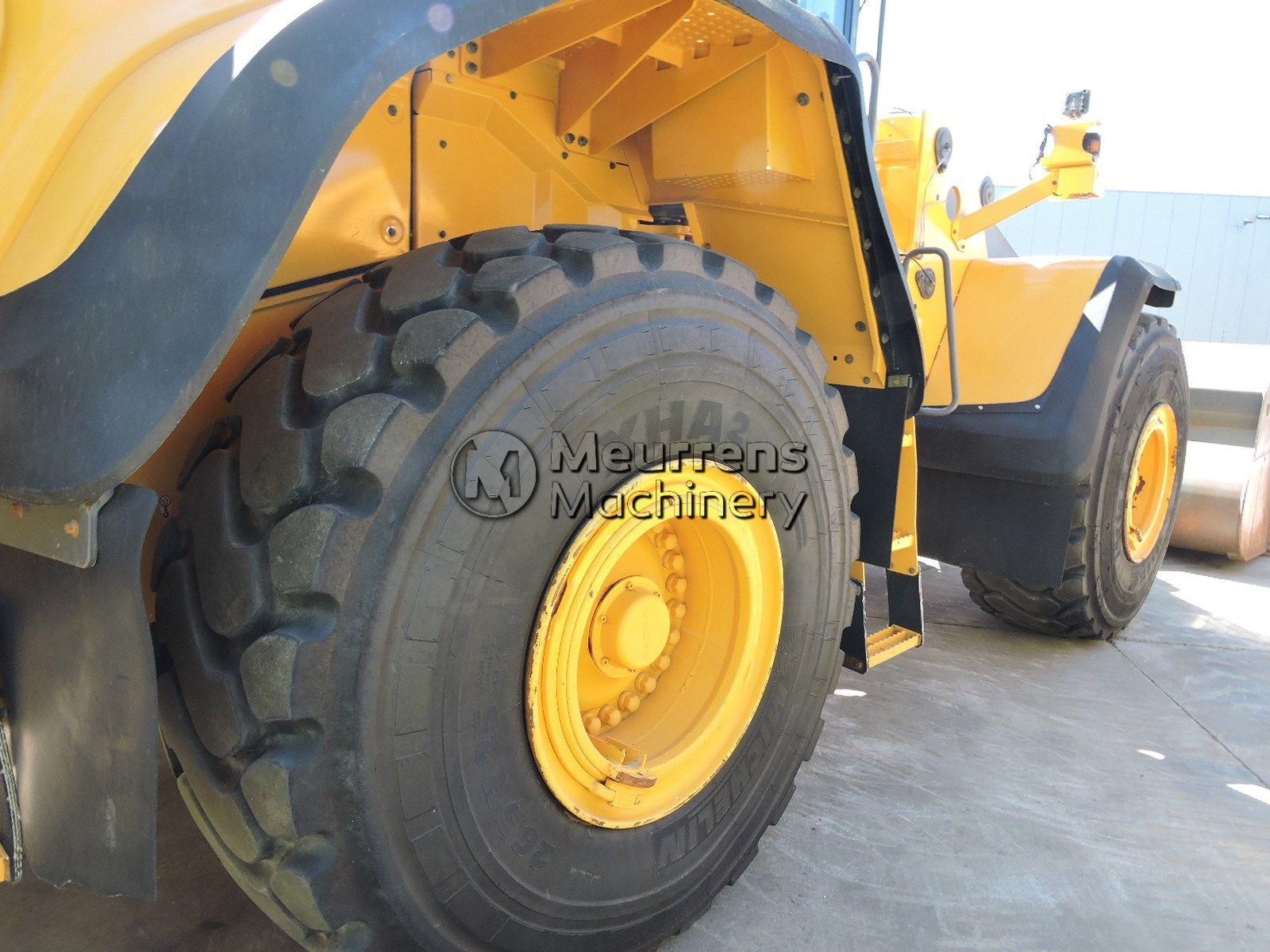 VOLVO L180G front loader