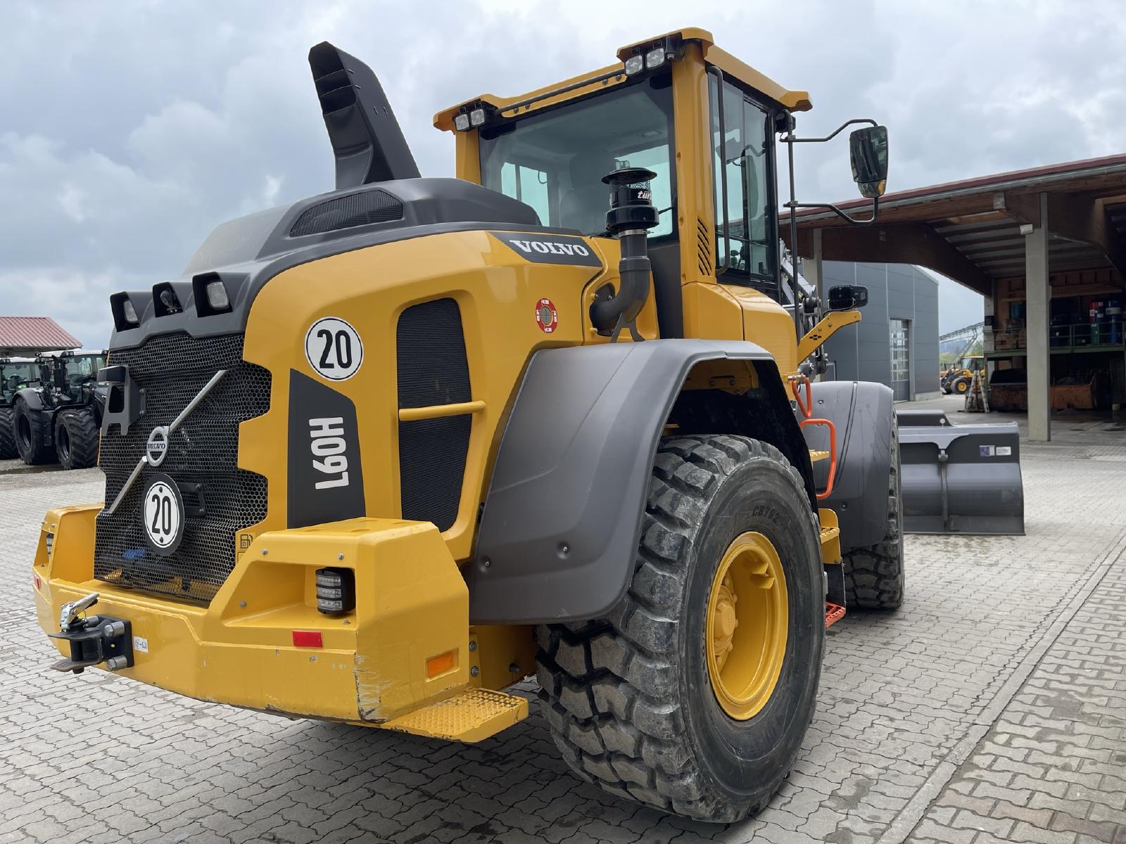 VOLVO L60H front loader